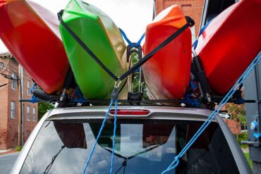 how do you transport 4 kayaks featured